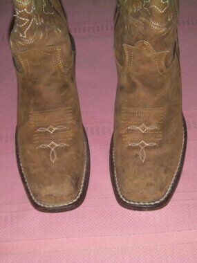 REYME LADIES TALL BOOTS SIZE 6
